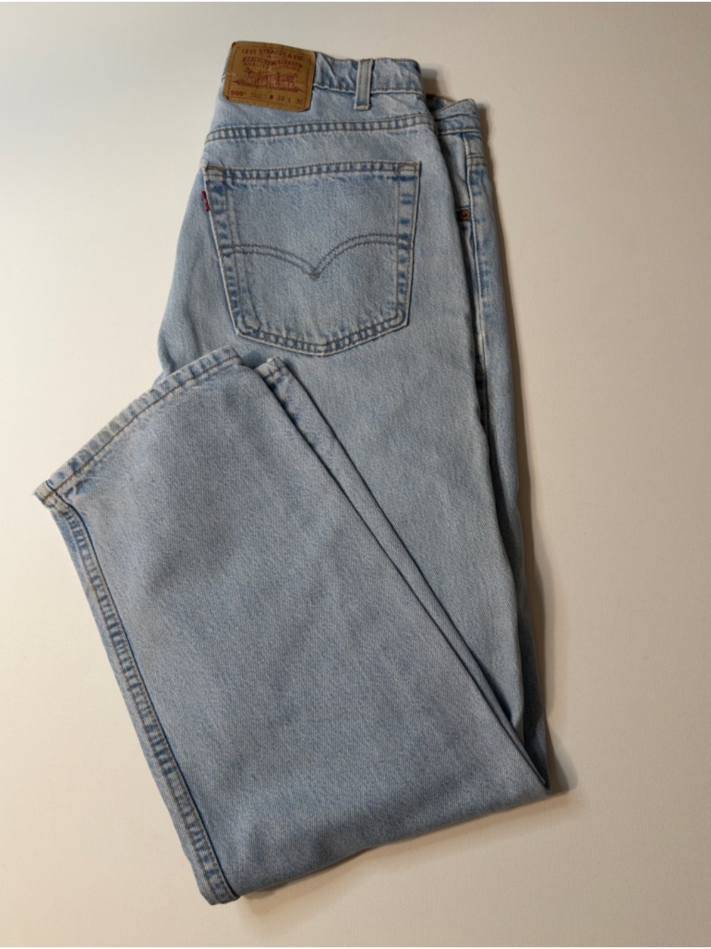 EUC Levi's 505 Men's Light Blue Denim Jeans Classic Straight Fit 38x30 (KB5)
